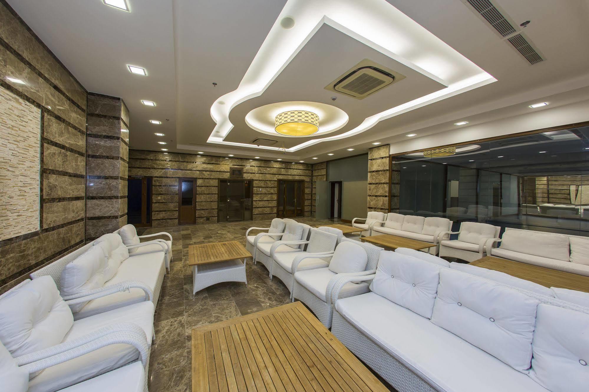 Gherdan Gold Hotel Коня Екстериор снимка